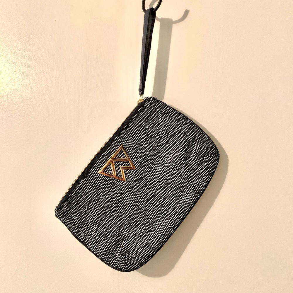 Kelly Wynne Leather Wristlet